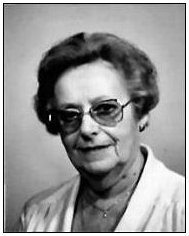 Suzanne Marie Poutrain; ne le 9 fev 1918  La Madeleine, 59110, France, dcde le 16 mai 2002  Lille, 59000, France, fille de Raoul Simon et de Flore Rosine Demeyere.
Elle s'est marie le 4 aout 1941  La Madeleine, 59110, France avec Robert Gabriel Marcel Alavoine, n le 12 aout 1914  La Madeleine, 59110, France, dcd le 3 mars 1996  La Madeleine, 59110, France, fils de Laurent Eugne Joseph Alavoine et La Moreau.